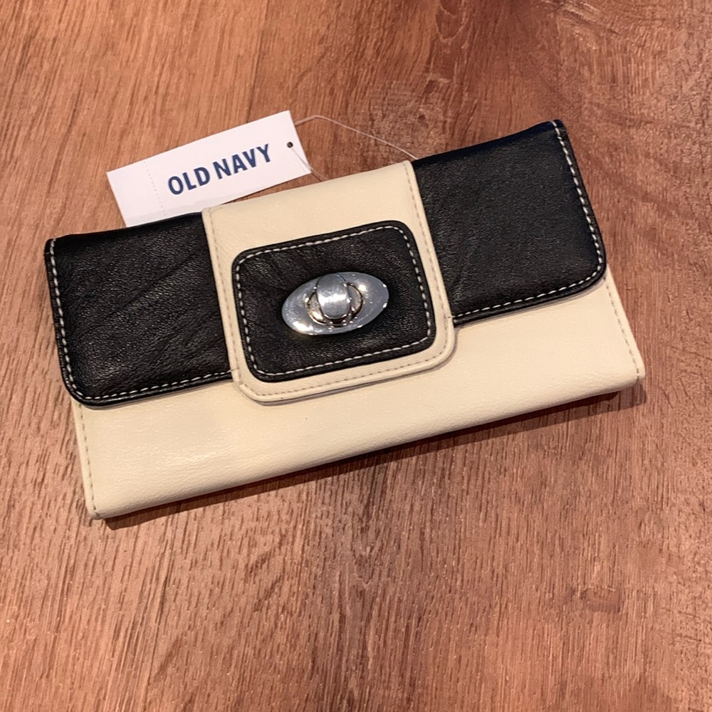 Old Navy Black & off White Wallet